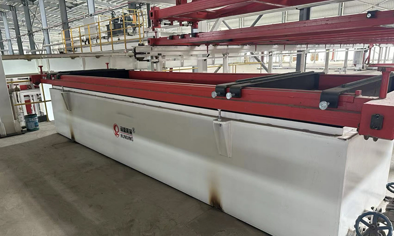 防腐剤液浸漬タンク